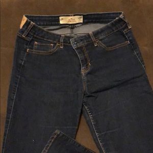 Hollister size 9long 29 jeans